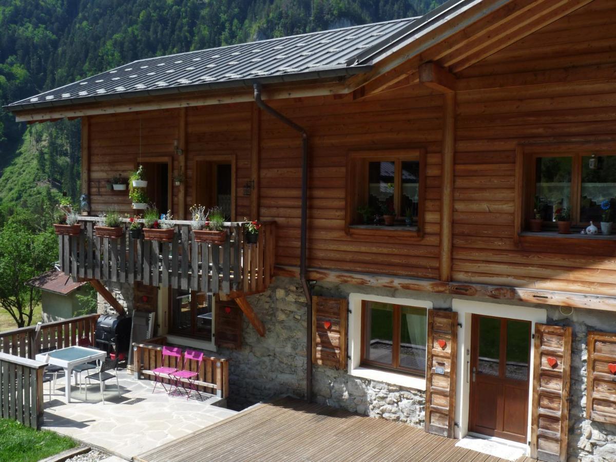 "Namaste" Chambre Zen Au Calme Saint-Jean-dʼAulps エクステリア 写真