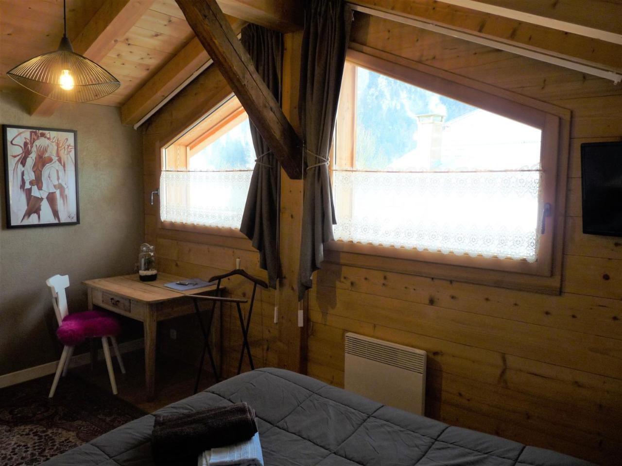 "Namaste" Chambre Zen Au Calme Saint-Jean-dʼAulps エクステリア 写真